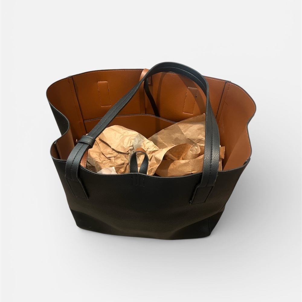 Tommy Bahama Black Shoulder Bag